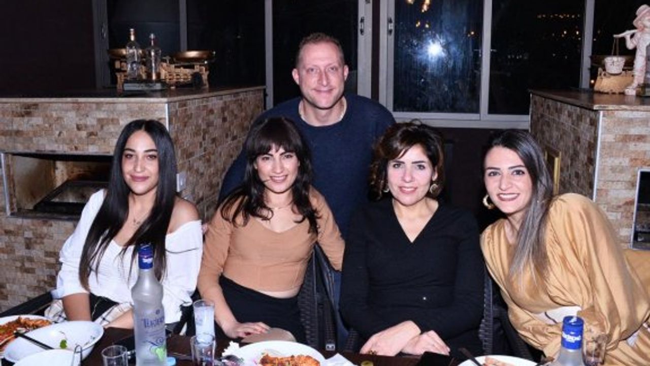 112 çalışanları yılbaşı yemeğinde bir araya geldi