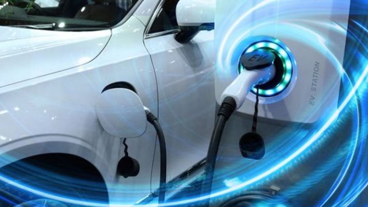 “Elektrikli otomobile dönüş 500 bin kişiyi işinden edebilir”
