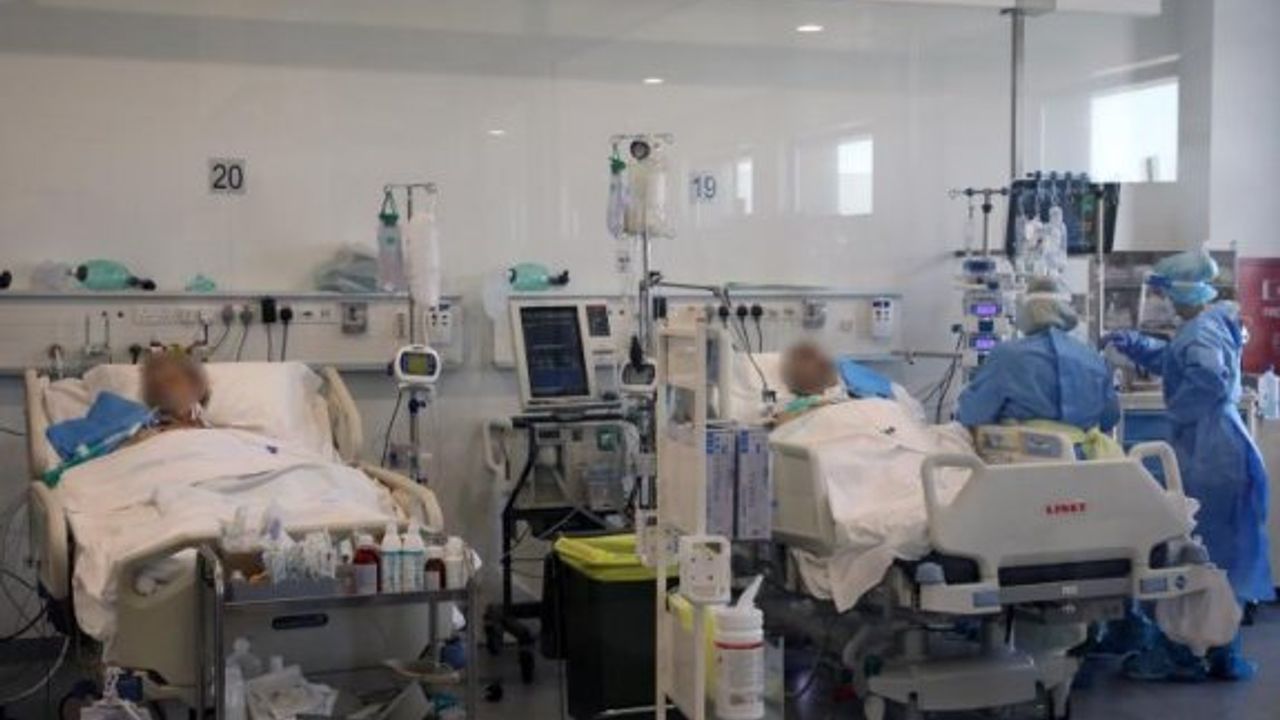 Kovid-19 bir gecede üç can birden aldı