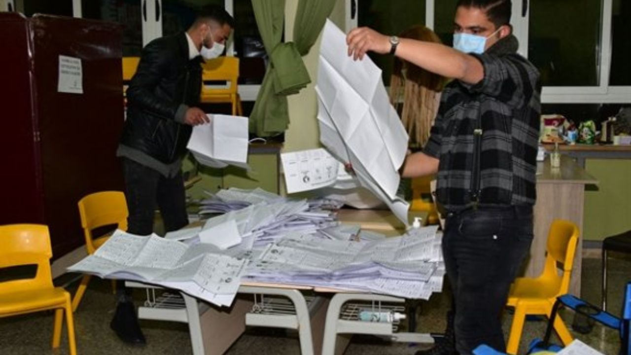 Açılan 451 sandığa göre UBP farkı açıyor