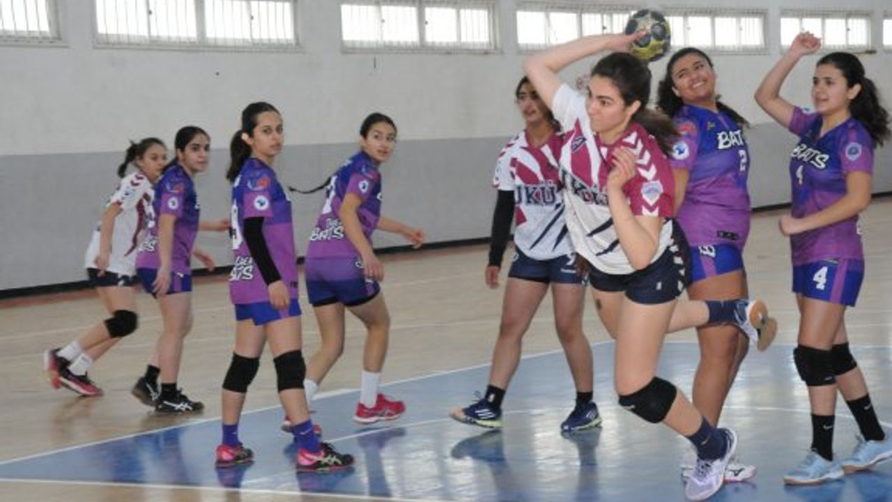 Hentbol’da U16 ligi heyecanı devam ediyor