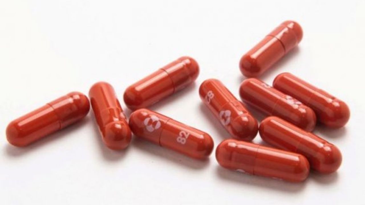 Koronavirüs hapı doktorların kullanımına veriliyor