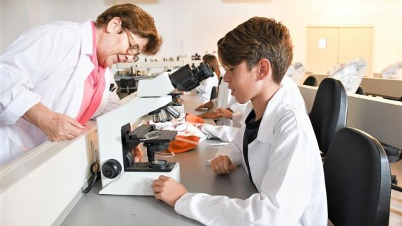 Çocuklar, meslek grupları ile buluşuyor