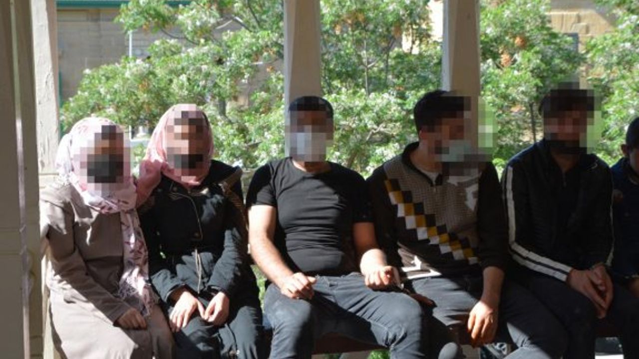 13 kişi, askeri yasak bölgede yakalandı