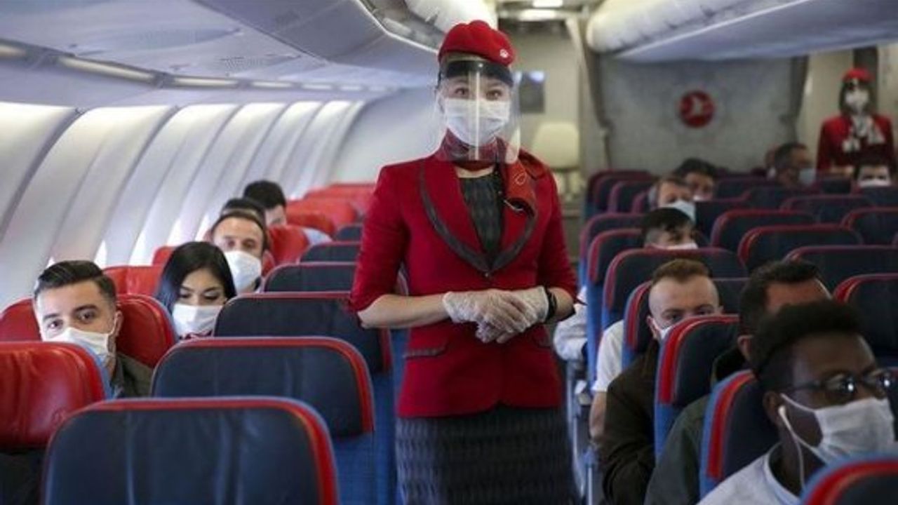 Avrupa'da birçok uçuşta maske zorunluluğu kalkıyor