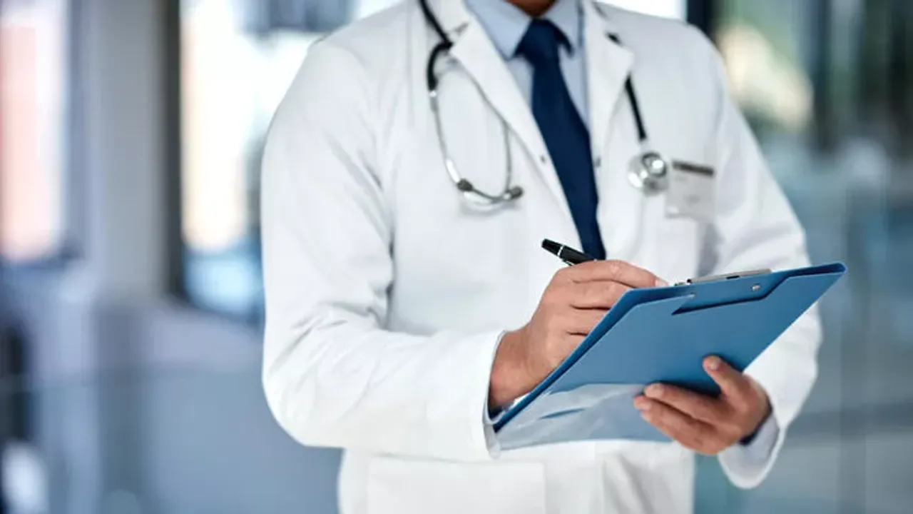 Doktor yanında ağlayan çocuğa 40 dolar ağlama ücreti