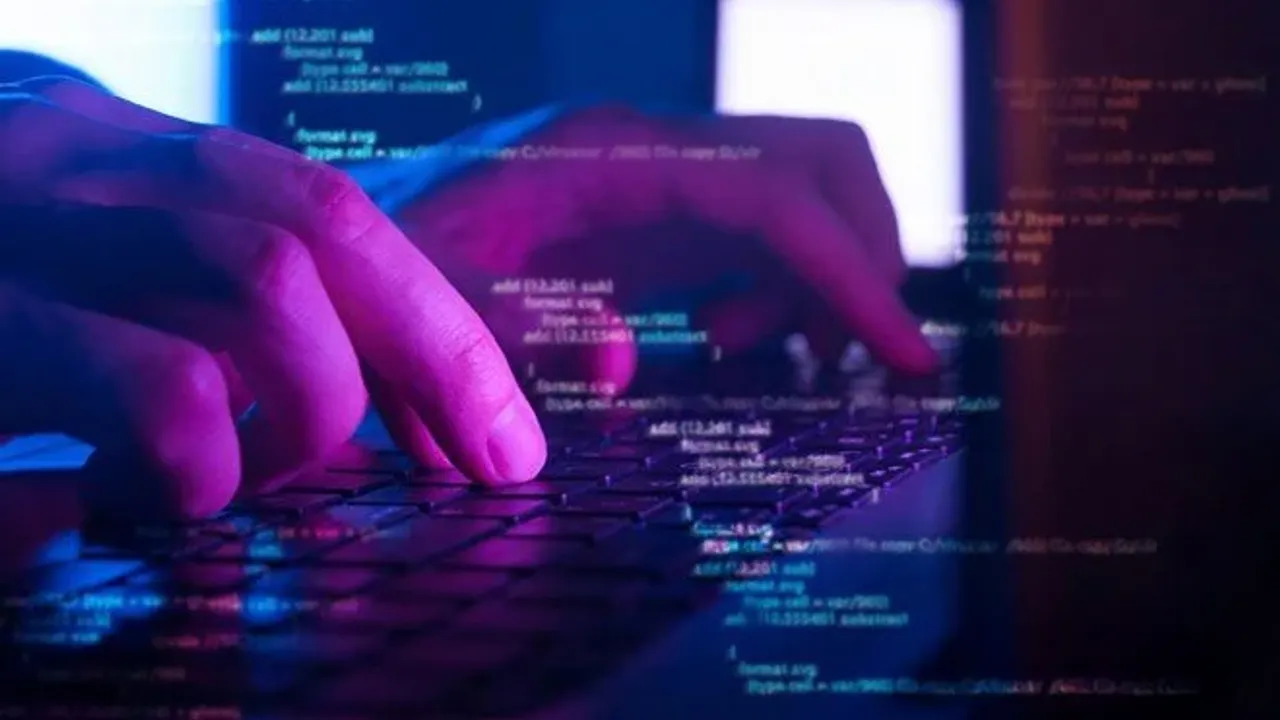 Hackerlar Rusya'nın en büyük bankasına savaş açtı