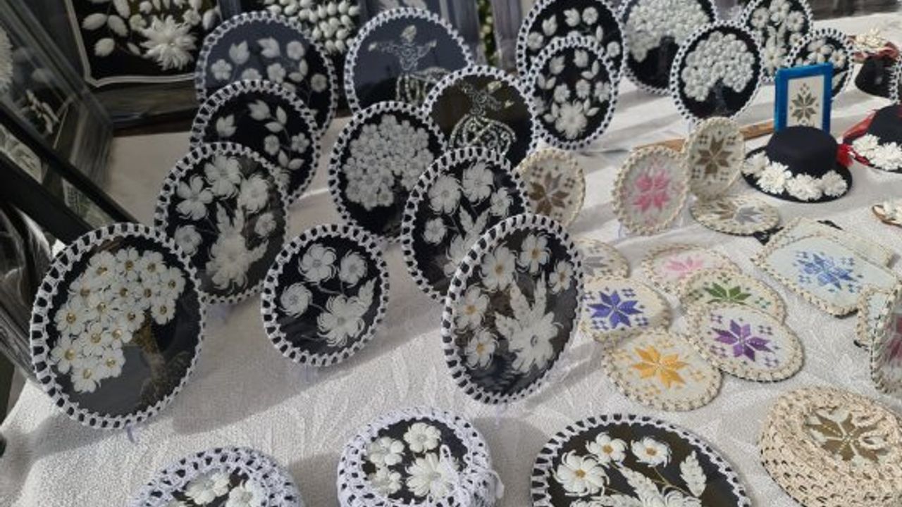 Kıbrıs İpek Koza Festivali’nin 17’ncisi bugün sona eriyor