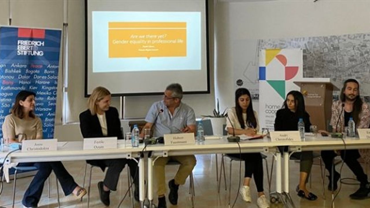 Kıbrıs'ta cinsiyet eşitliği “Mantıklı Olan Eşitlik” panel tartışmasıyla konuşuldu