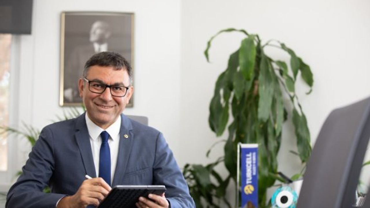 Küçüközdemir “Dünyayla birlikte Metaverse konuştuğumuz bu dönemde bu çağı yakalamalıyız”