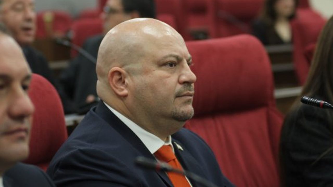 “Kürsü dokunulmazlığıyla küfür etme hakkınız yoktur"