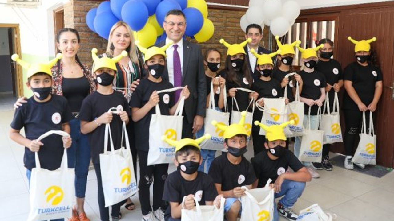 Kuzey Kıbrıs Turkcell 1 Haziran Dünya Çocuk Günü’nde çocuklarla birlikteydi