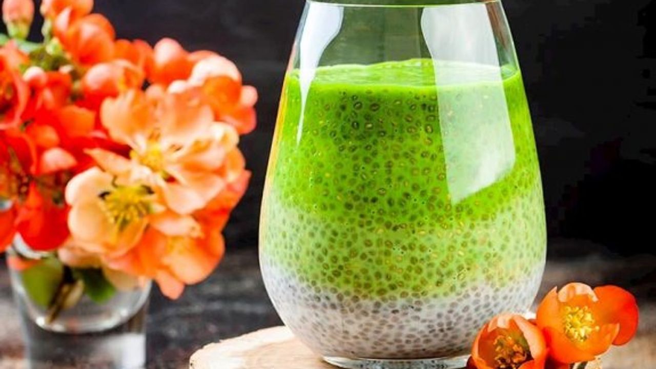 Leziz Avokado Ve Chia Tohumlu Puding Tarifi