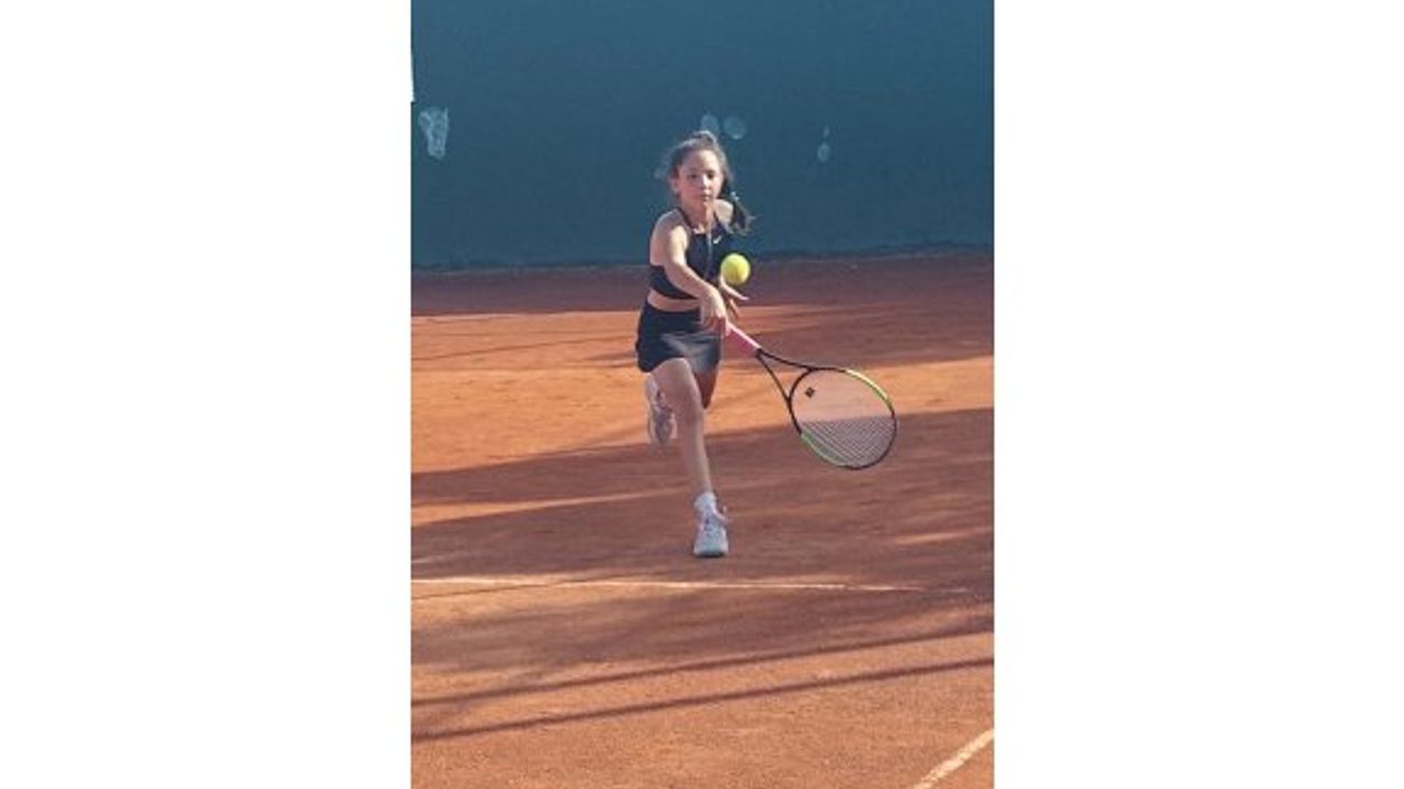 Mağusa’da kortlarda heyecan sürüyor