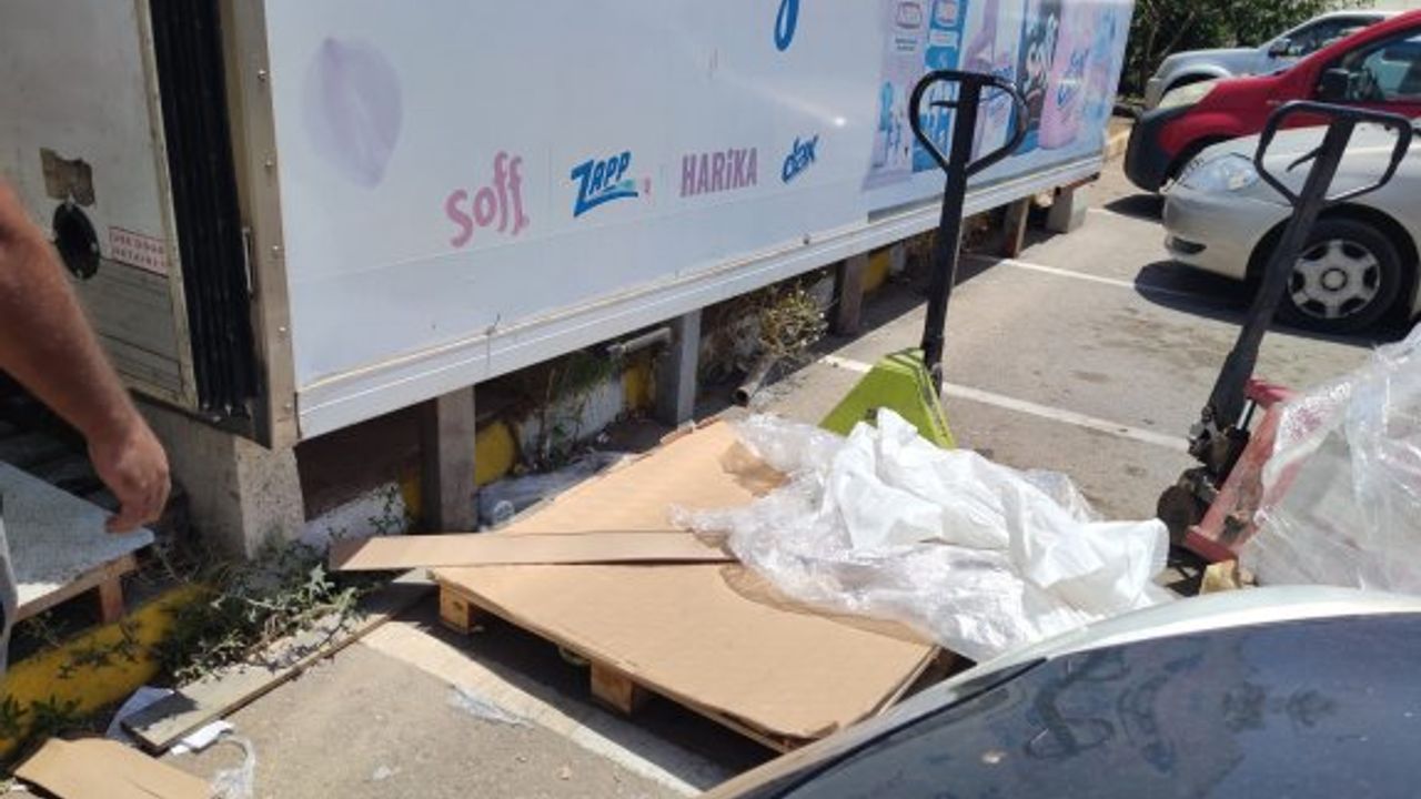 Park yerleri gereksiz şeylerle işgal ediliyor