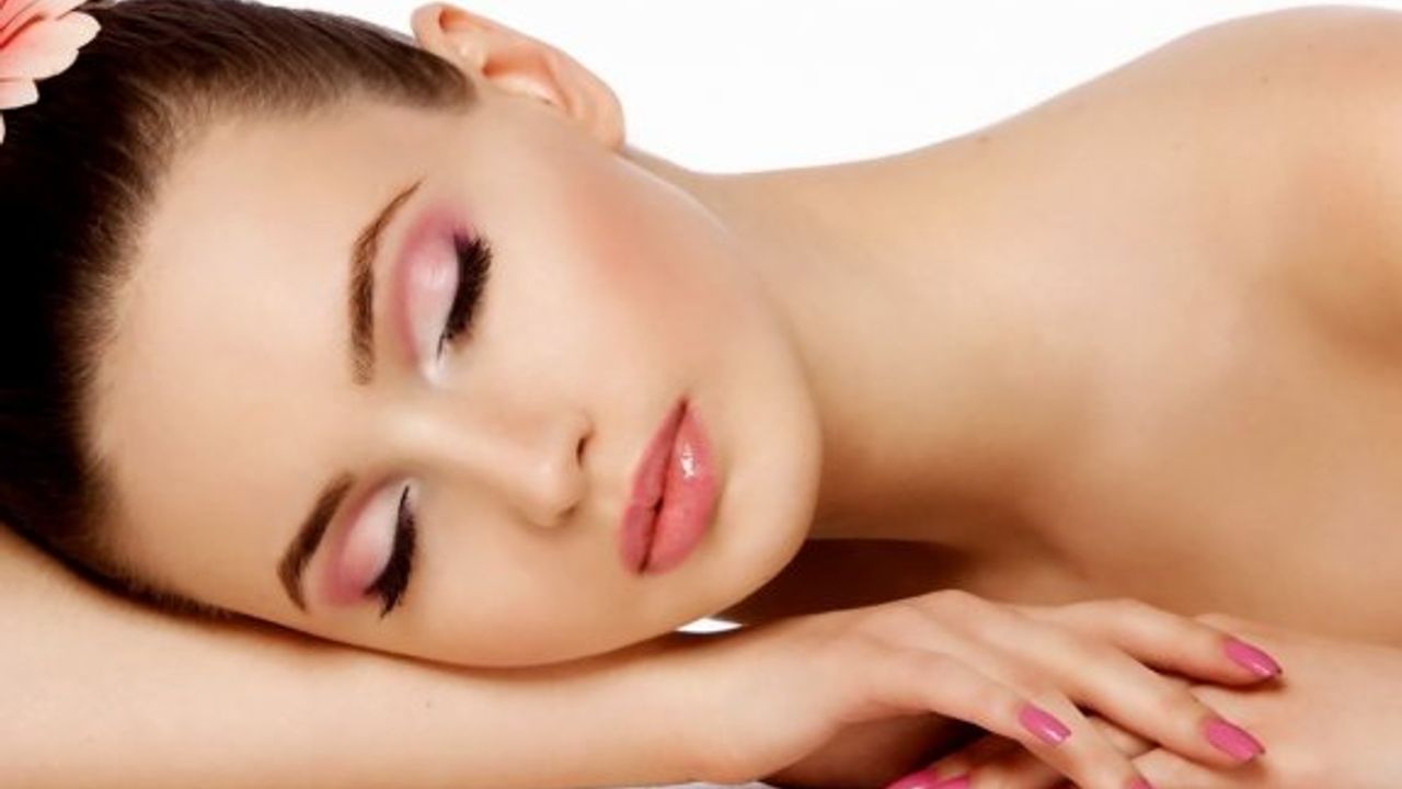 Pürüzsüz Bir Cilt İçin 9 Öneri