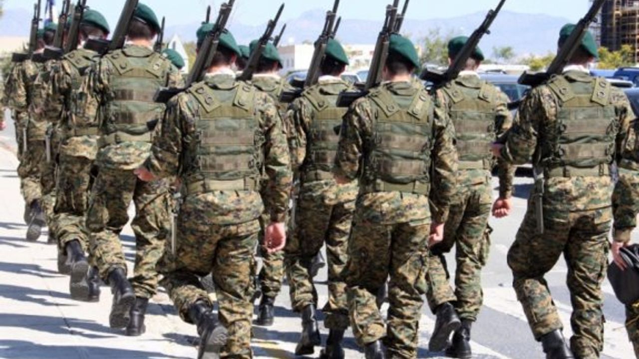 Rum askerlerinin KKTC’ye geçişlerinin yasaklanması gündemde