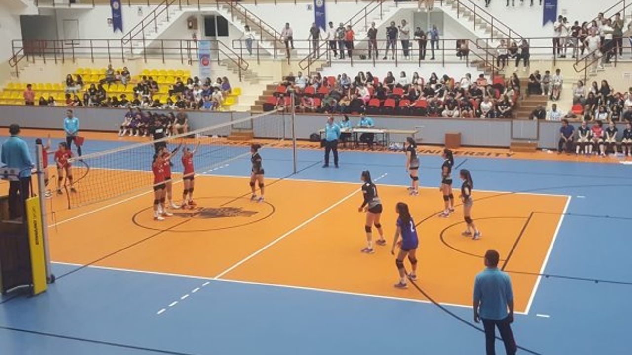 U16 Kızlar Finalinde DAÜ seride durumu eşitledi