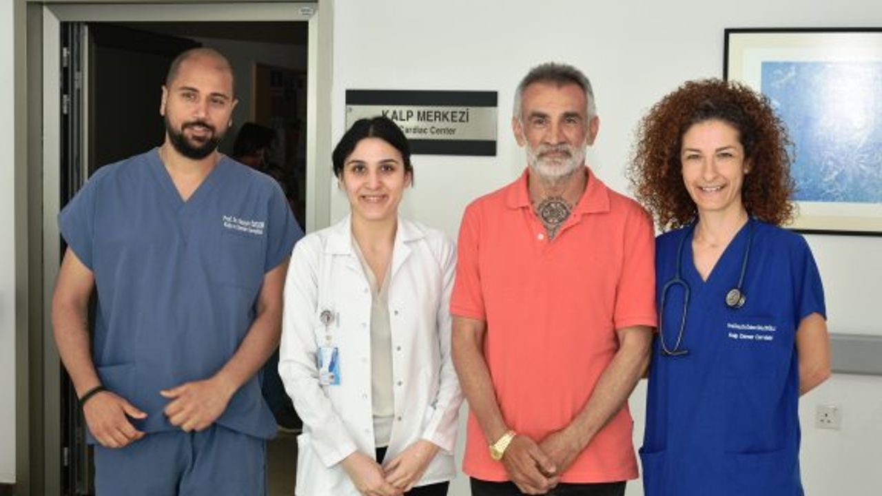 Üç boyutlu görüntüleme ile 4 santimetrelik kesiden kalp kapağı ameliyatı