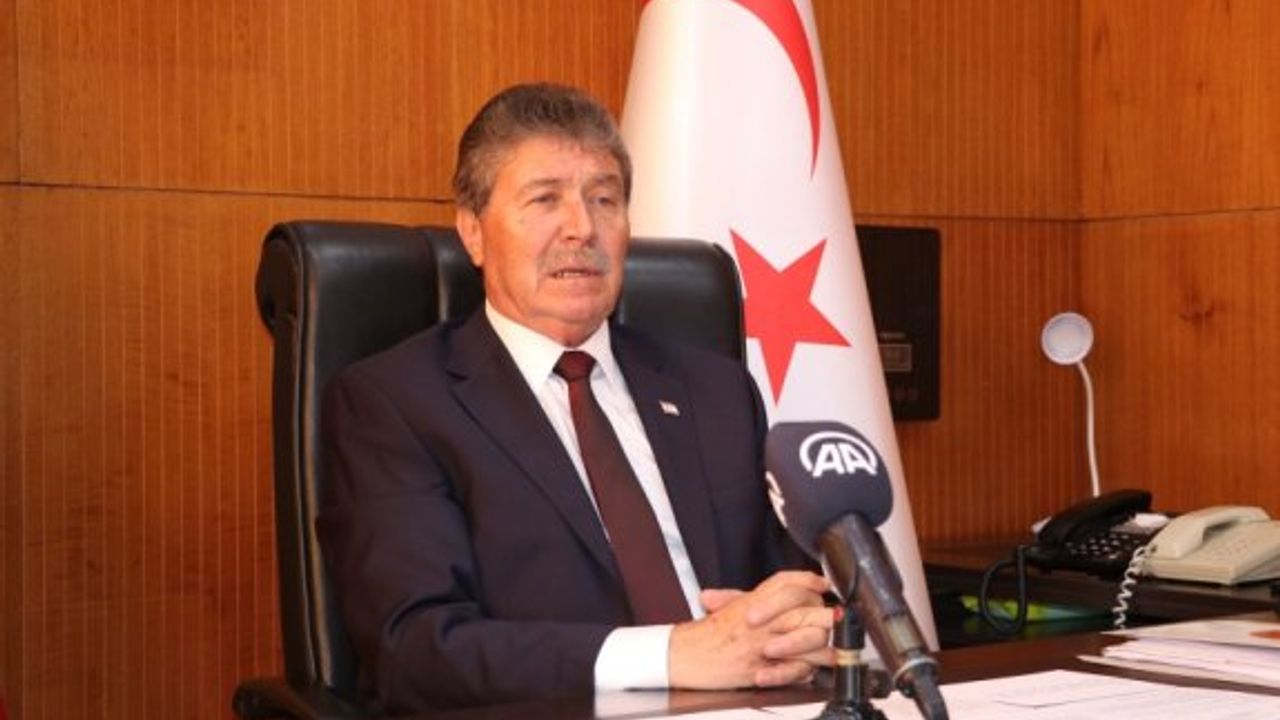 Üstel: Ülkedeki gençlerin önünü açmak için ekonomik paket hazırladık