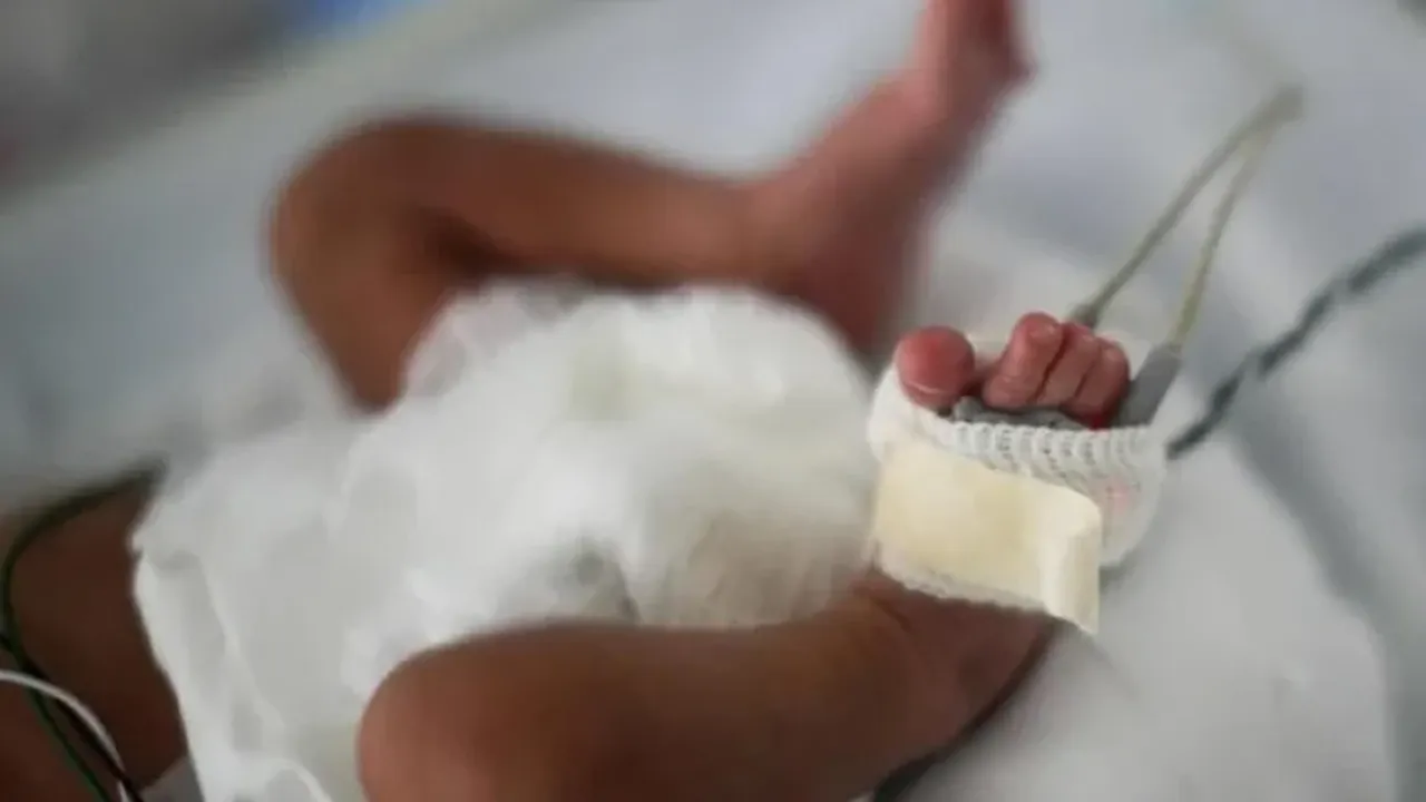 Yeni doğan 11 bebek yangında öldü