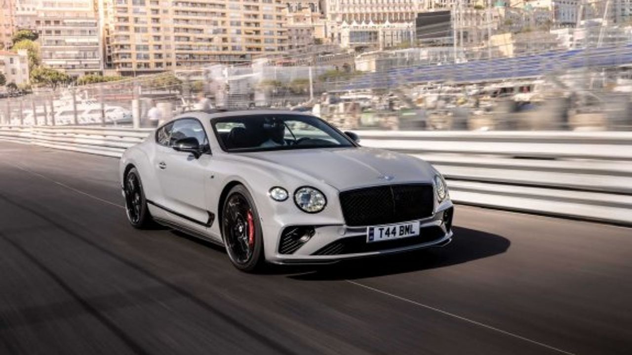 2023 Bentley Continental GT S And GTC S'nin örtüsü kalktı