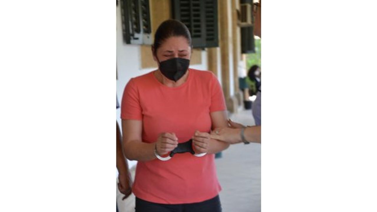 Çek sahteleyen sekretere beş yıl hapis