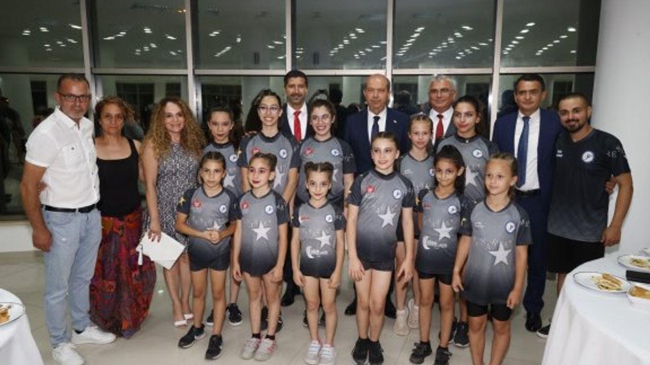 Cimnastikçiler, Sivil Savunma gecesine renk kattı