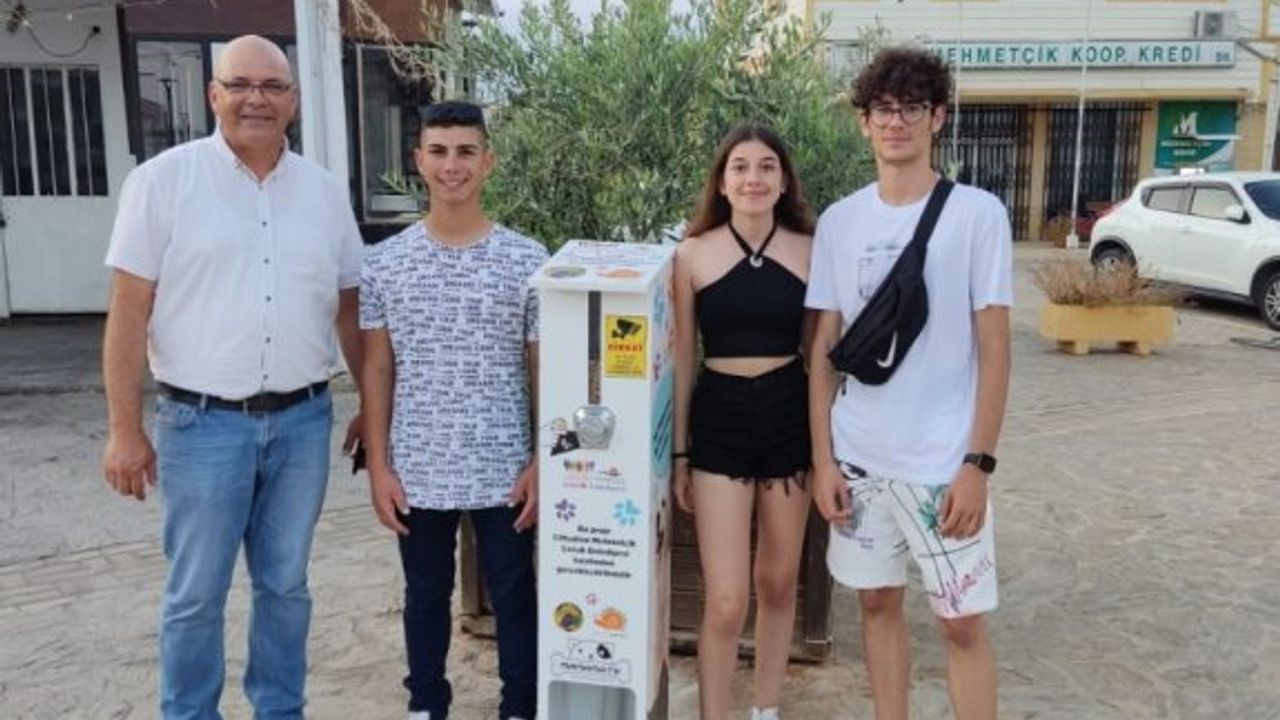 Cittaslow Mehmetçik Çocuk Belediyesi’nden sokak hayvanları için mamamatik