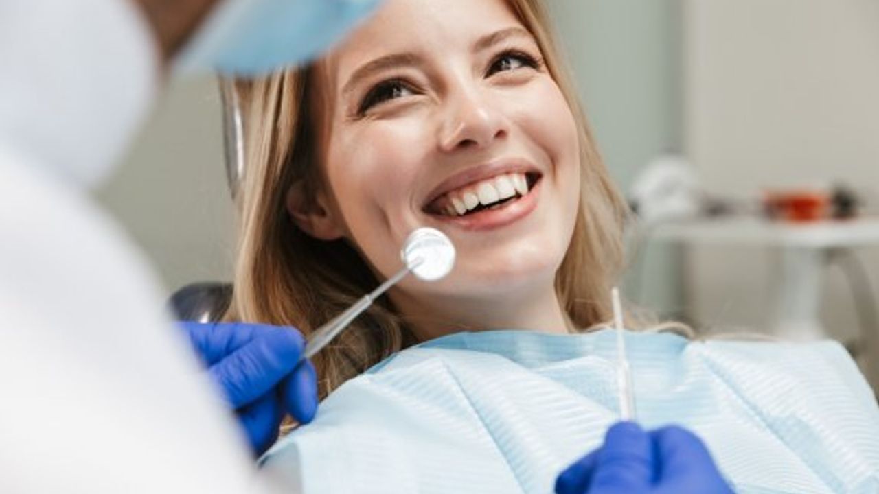 Daha Sağlıklı Dişlere Sahip Olabilmenin Basit Yolları