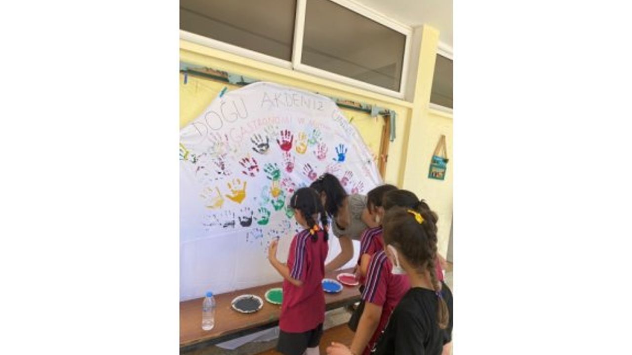 DAÜ Gastronomi ve Mutfak Sanatları Bölümü öğrencileri çocuk festivali düzenledi