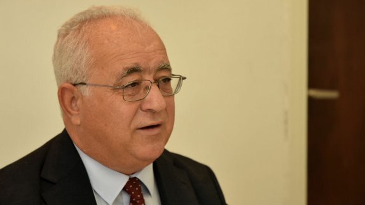 “Kıbrıs Türk toplumu rehine olarak tutuluyor”