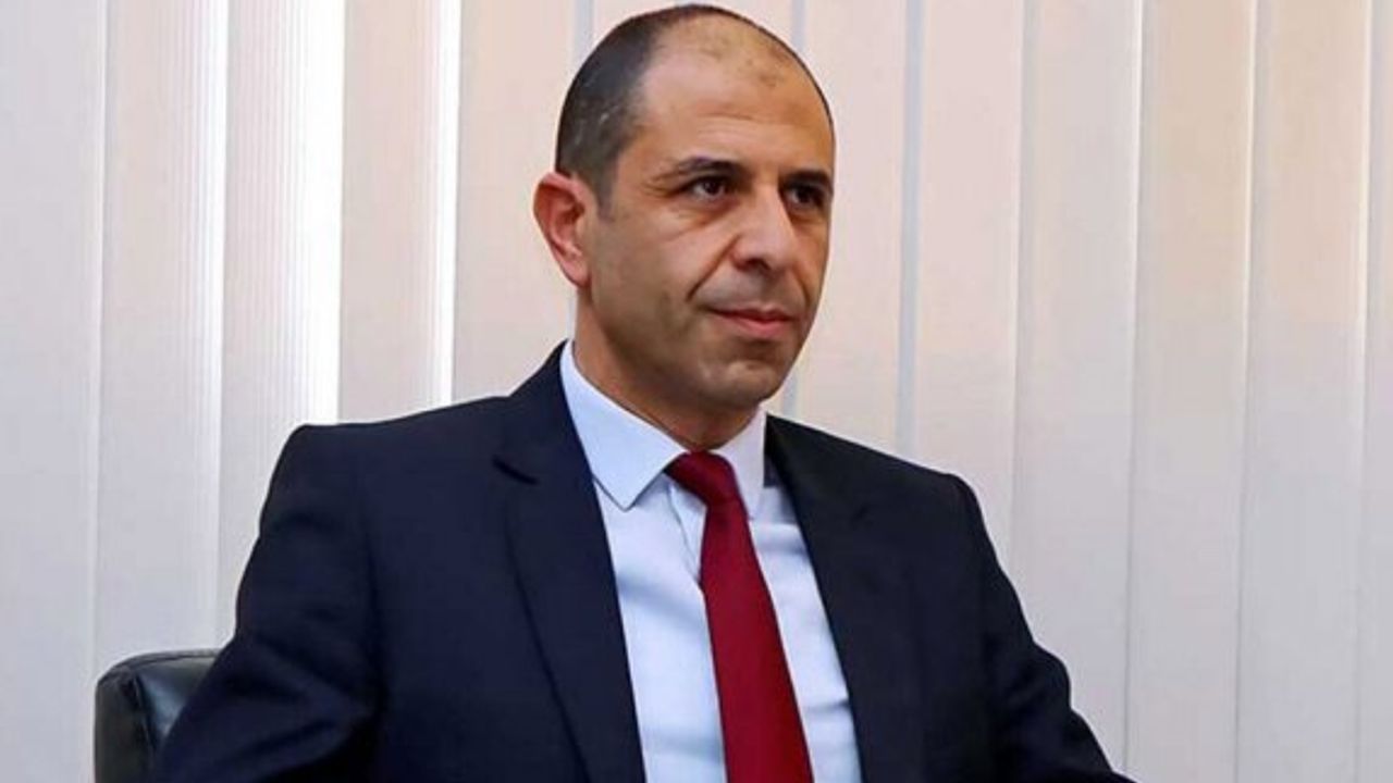 Özersay’dan Gazeteciler Birliği'nin eylemine destek