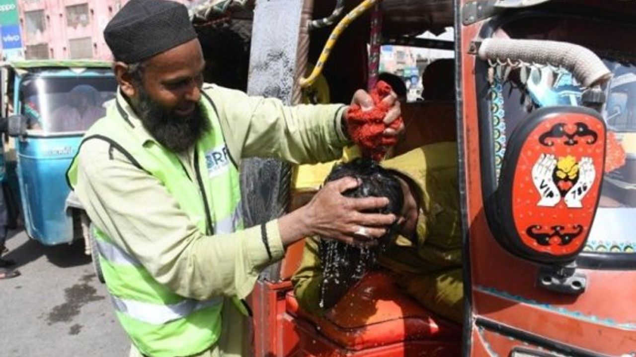 Pakistan'daki Jacobabad’da termometreler 51 dereceyi gösterdi