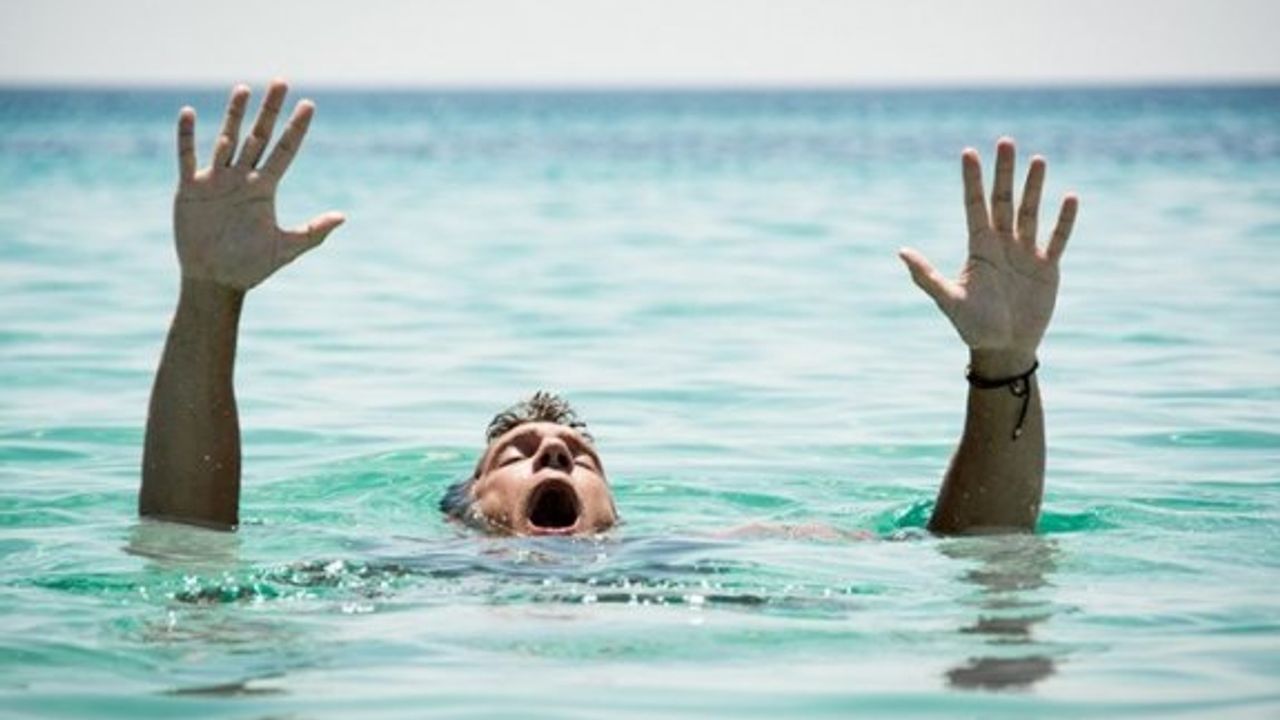Yedidalga’da boğulma tehlikesi geçiren bir genç yoğun bakımda