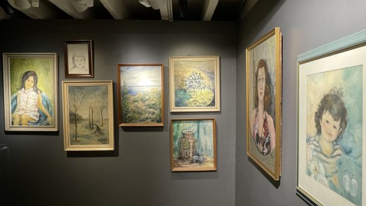Göral Özkan'ın Retrospektif Sergisi Art Rooms Galeri'de açıldı