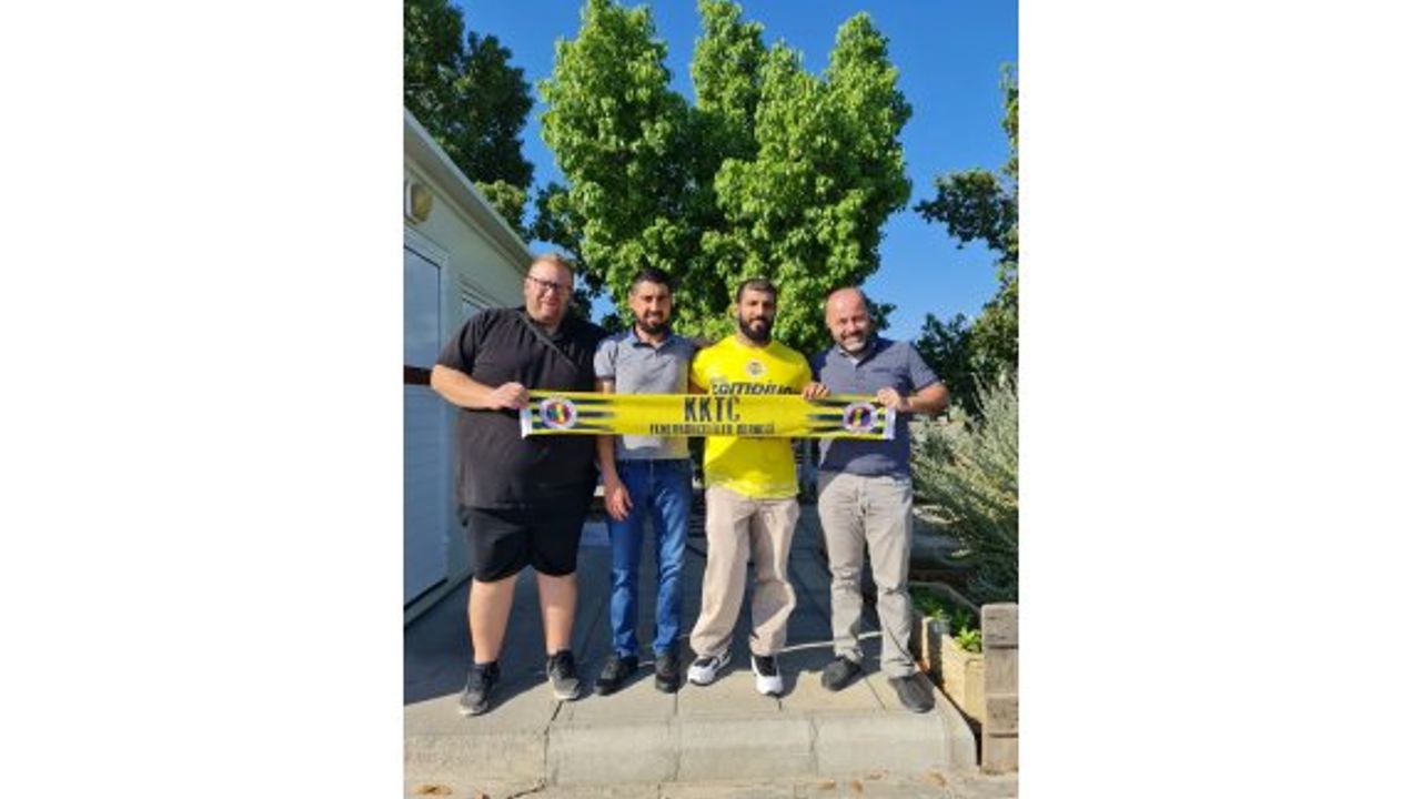 KKTC Fenerbahçeliler Derneği, İbrahim Yavuz’u Havaalanı’nda karşıladı