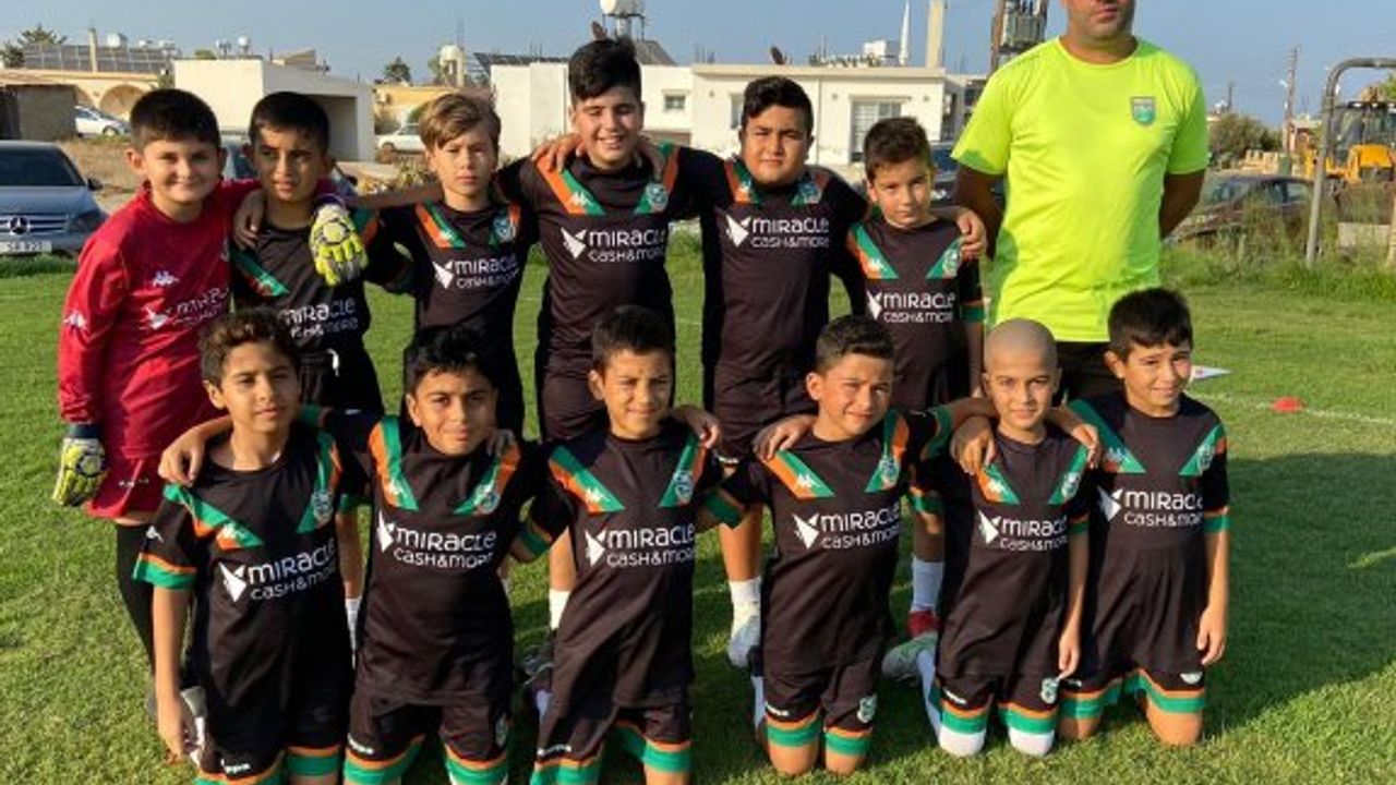 Pulya Festivali’nde Minikler Futbol Turnuvası şampiyonu Değirmenlik