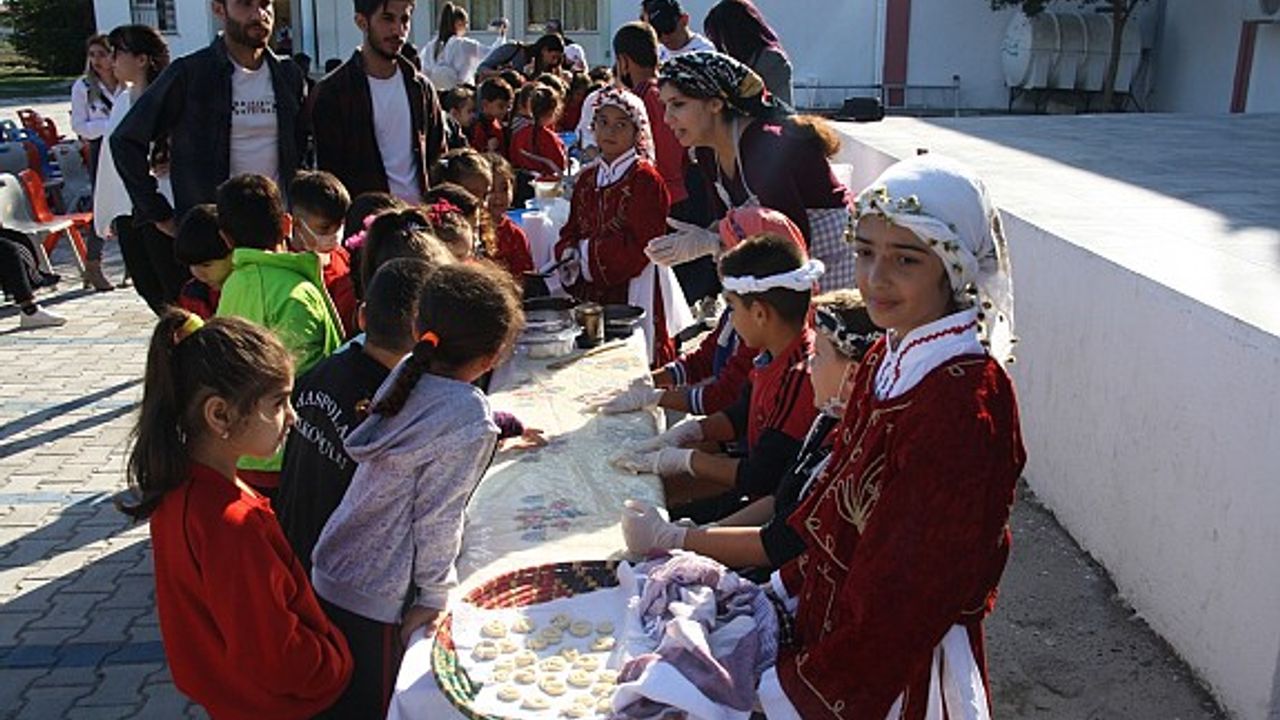 Haspolat İlkokulu’nda, “Kıbrıs Kültür Şöleni” düzenledi