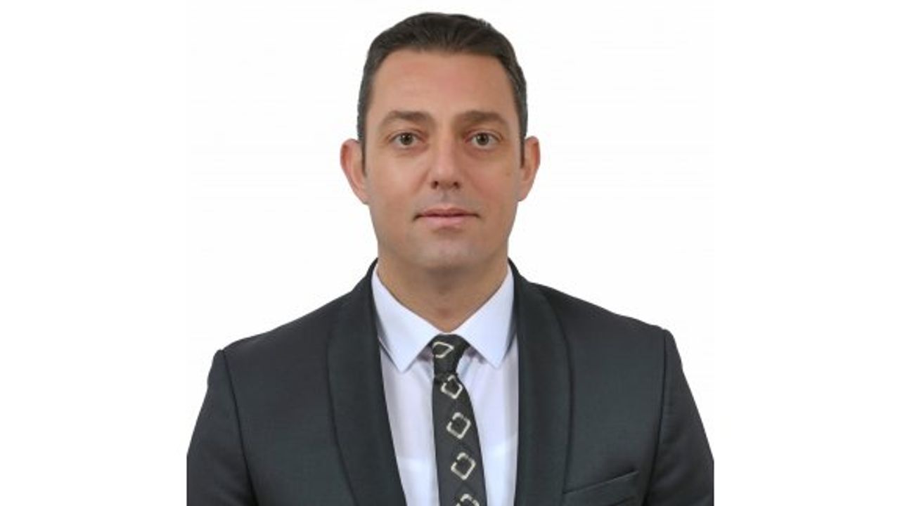 "Kurtuluş Savaşı Türk milletinin var olma mücadelesi, Cumhuriyet ise yeniden dirilişinin sembolüdür"