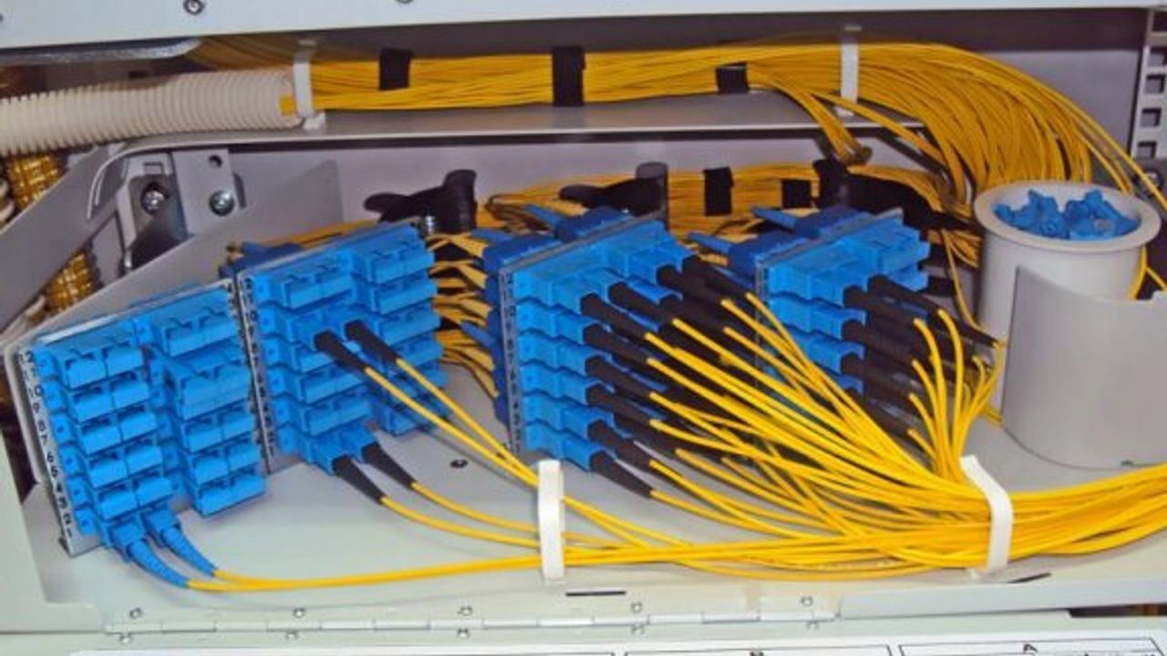 “Mobil ve sabit haberleşme sorunlarının giderilmesi için fiber optik altyapı uygulanmalı”