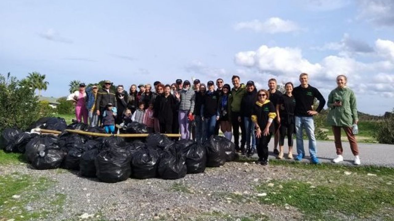 Evkaf Girne İyilik Gönüllüleri’nin topladığı çöp miktarı şaşkınlık yarattı