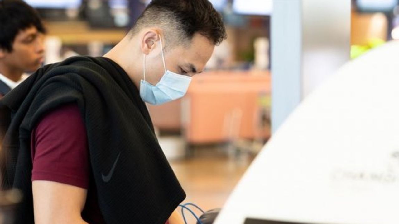 İngiltere ve Fransa, Çin'den gelen yolculardan negatif Kovid-19 testi isteyecek