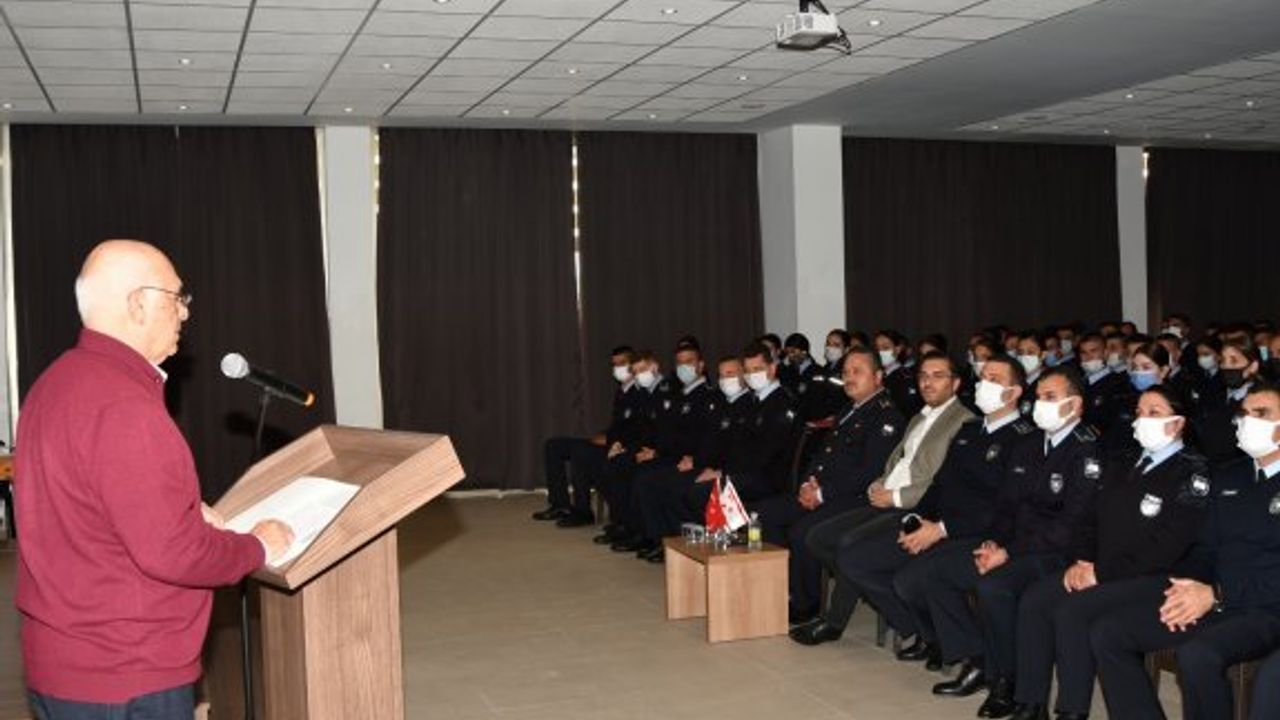 Akademisyen Ercan Çitlioğlu, Polis Okulu öğrencilerine ders verdi