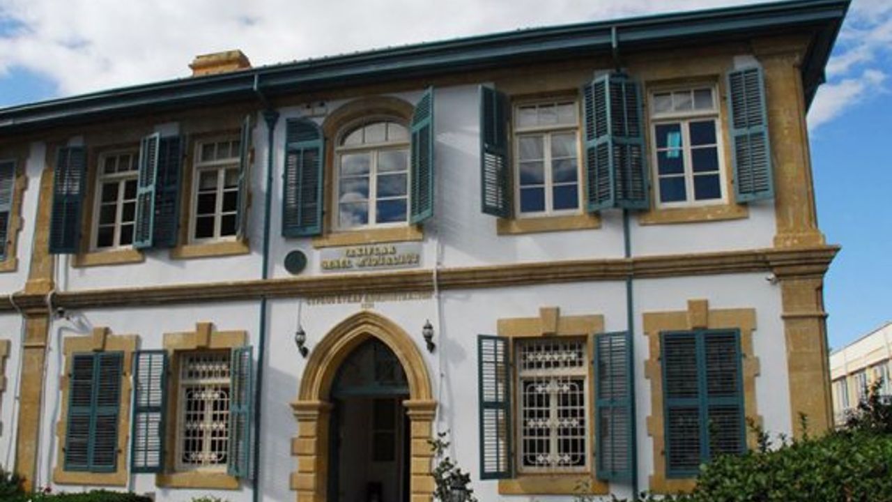 Evkaf’ın Kadın Sığınma Evi’ne yardımları sürüyor