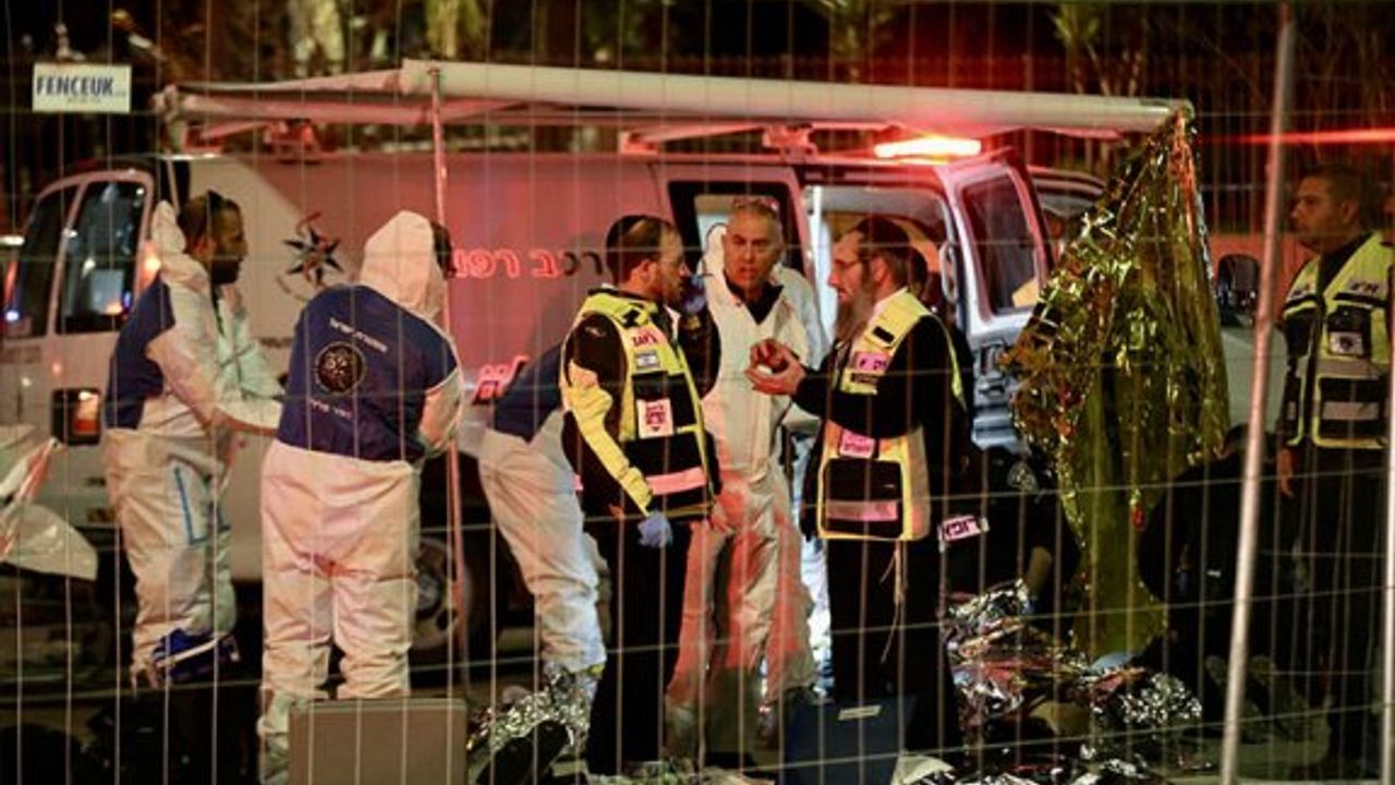 İşgal altındaki Doğu Kudüs'te sinagoga düzenlenen silahlı saldırıda 7 kişi öldü