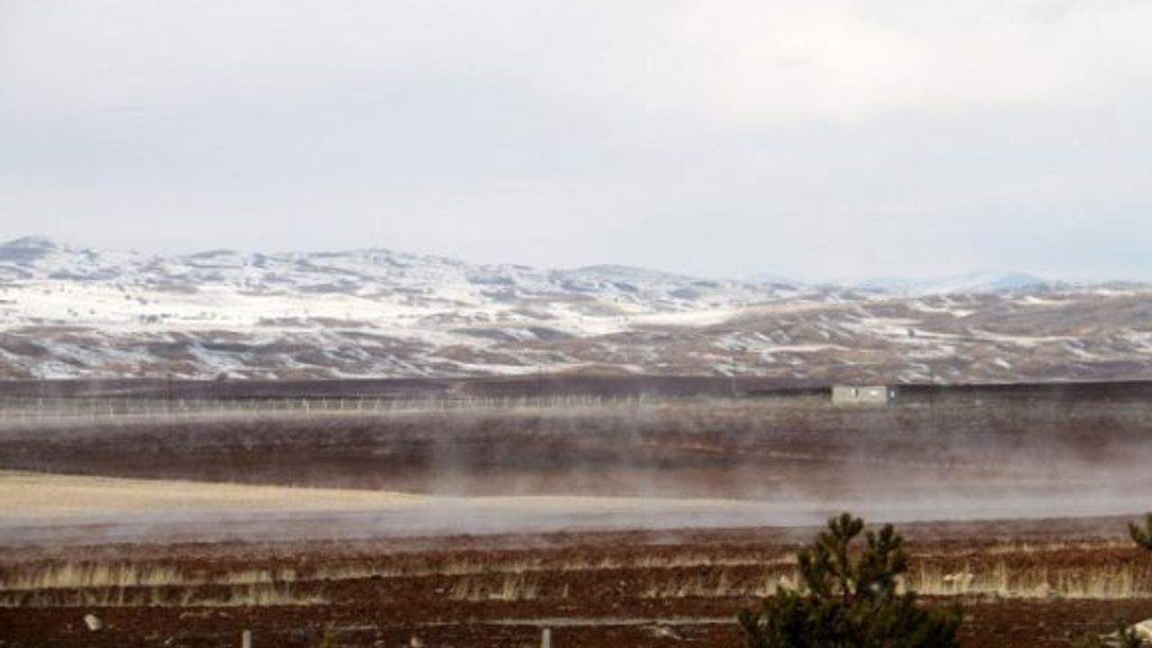 Kimse akıl sır erdiremedi! O ilde esrarengiz olay! Sürekli buhar çıkıyor, kar tutmuyor