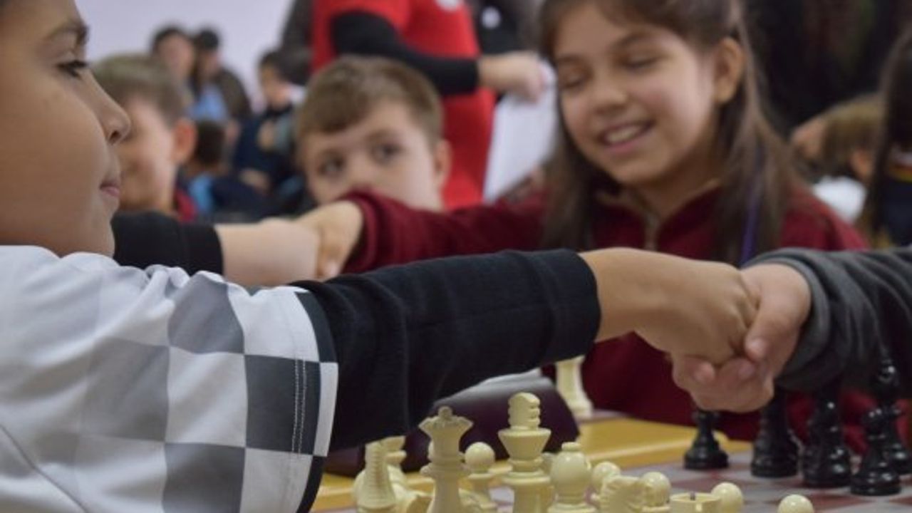 KTÖS Satranç Şöleni 22 okulun katılımıyla gerçekleşti