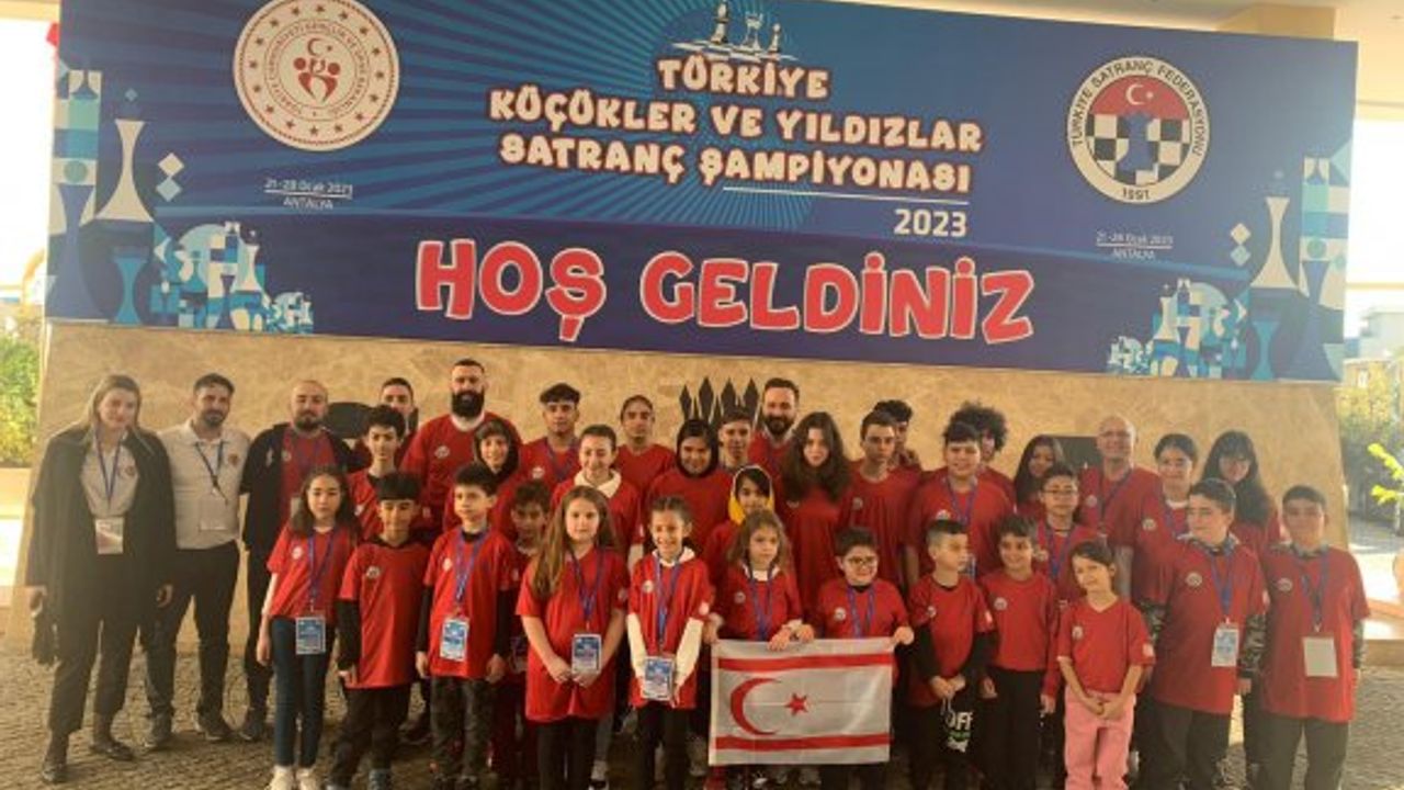 Küçükler ve Yıldızlar satranç şampiyonları Türkiye’deki şampiyonaya katılıyor