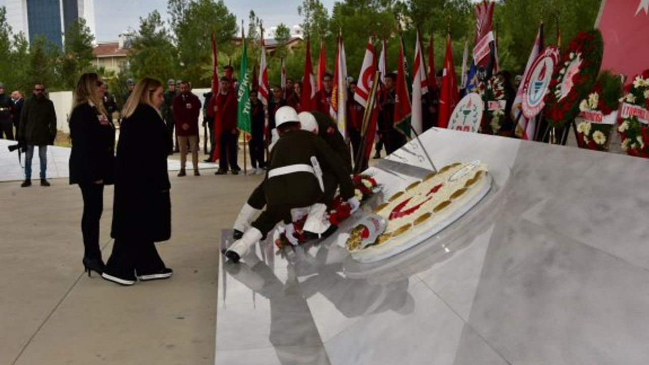 Kurucu Cumhurbaşkanı Denktaş vefatının 11’inci yıl dönümünde anıt mezarında düzenlenen törenle anıldı
